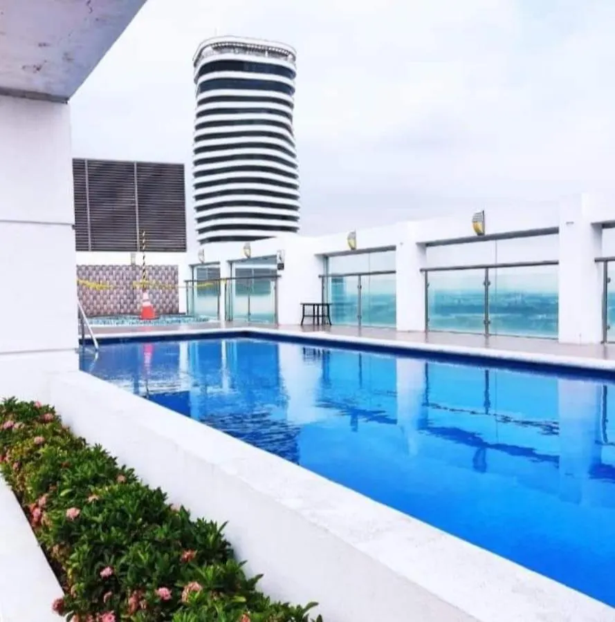105 Puerto Luxury Vista Al Rio דירה גוויאקיל