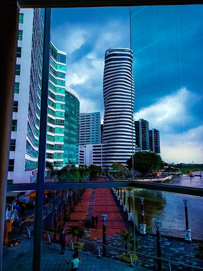 105 Puerto Luxury Vista Al Rio גוויאקיל